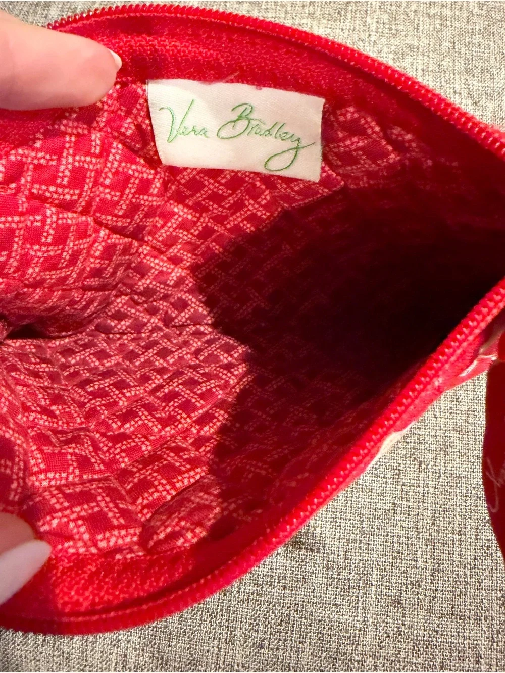 NWOT Red Quilted Vera Bradley Pattern Wristlet Pouch. Pet / Smoke Free Home.